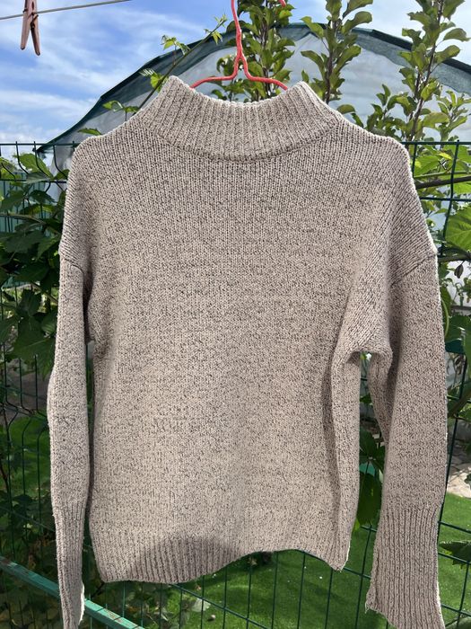 Трендовий светр.