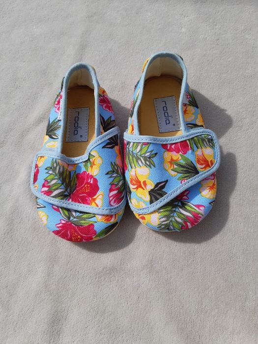 Капці для дівчинки