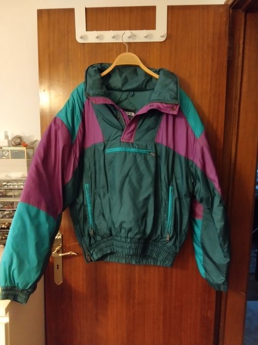 Camisola em estilo Bomber de Neve Montanha da marca RUGGED TERRAIN  - com tecnologia HIPORA