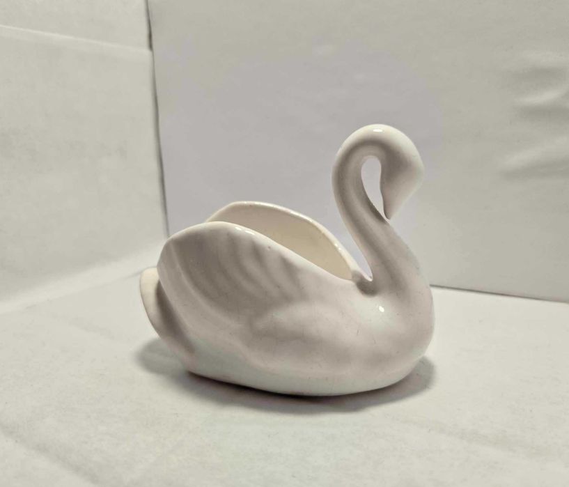 Łabędź porcelanowy na świeczkę