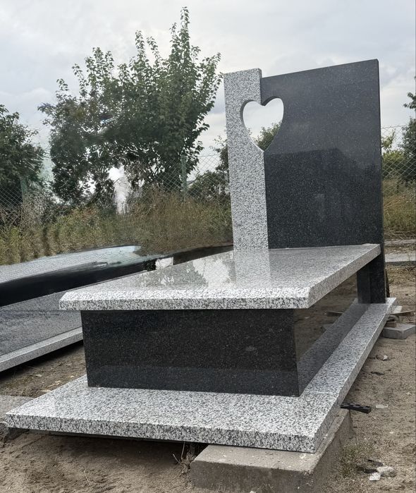 Nagrobki granitowe