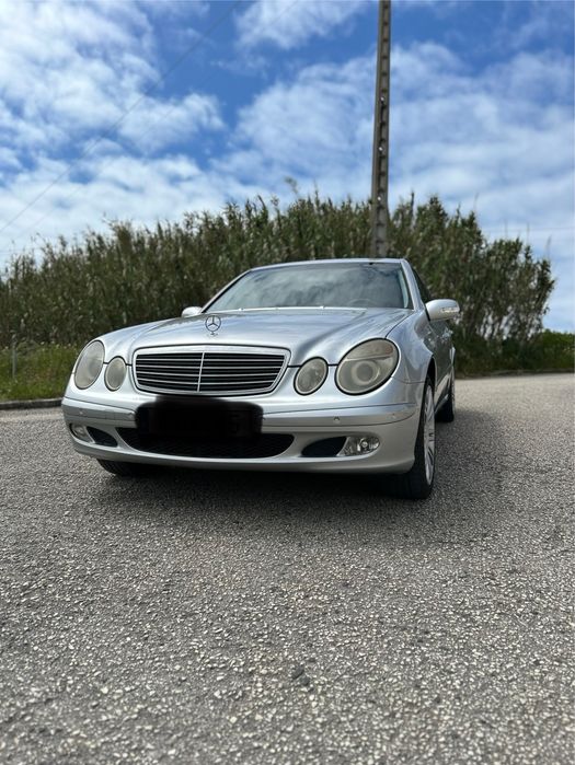 Mercedes-bens E270