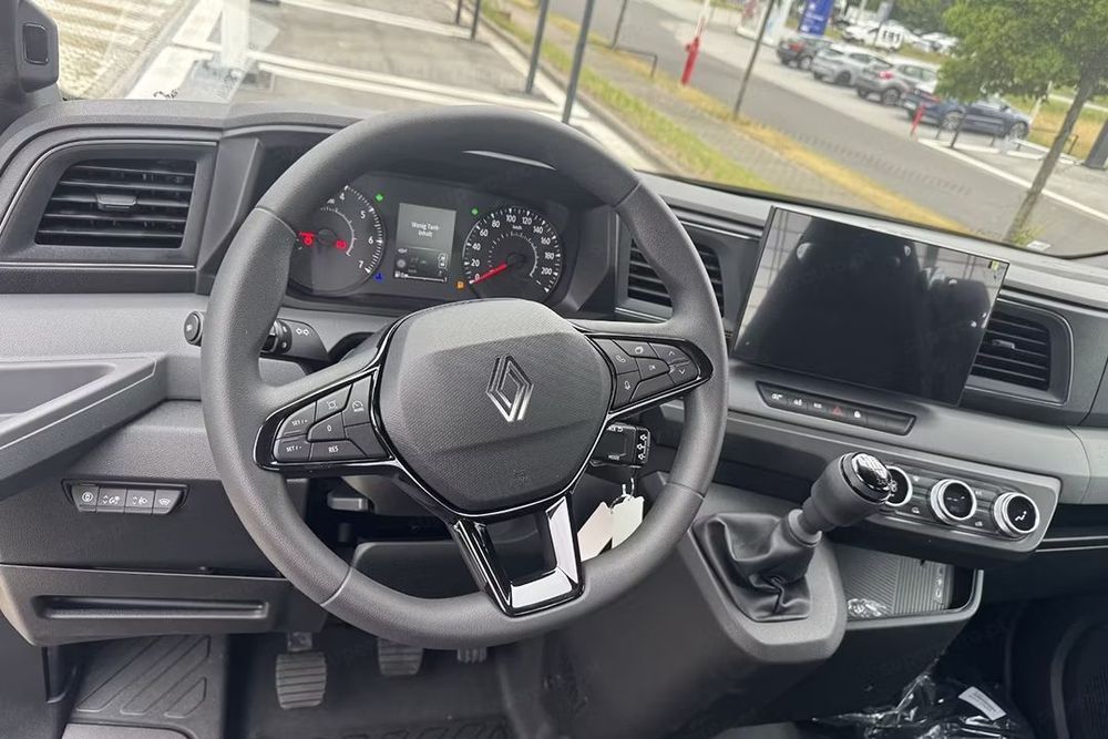 Renault Master dCi L3 Extra Wywrotka  2.0 170KM  Hak Holowniczy !! Szyba przednia ogrzewana !! Klima Manualna !!