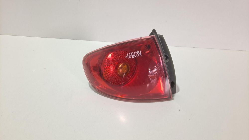 FAROLIM TRASEIRO ESQUERDO SEAT TOLEDO III 2008 -5P0945095E