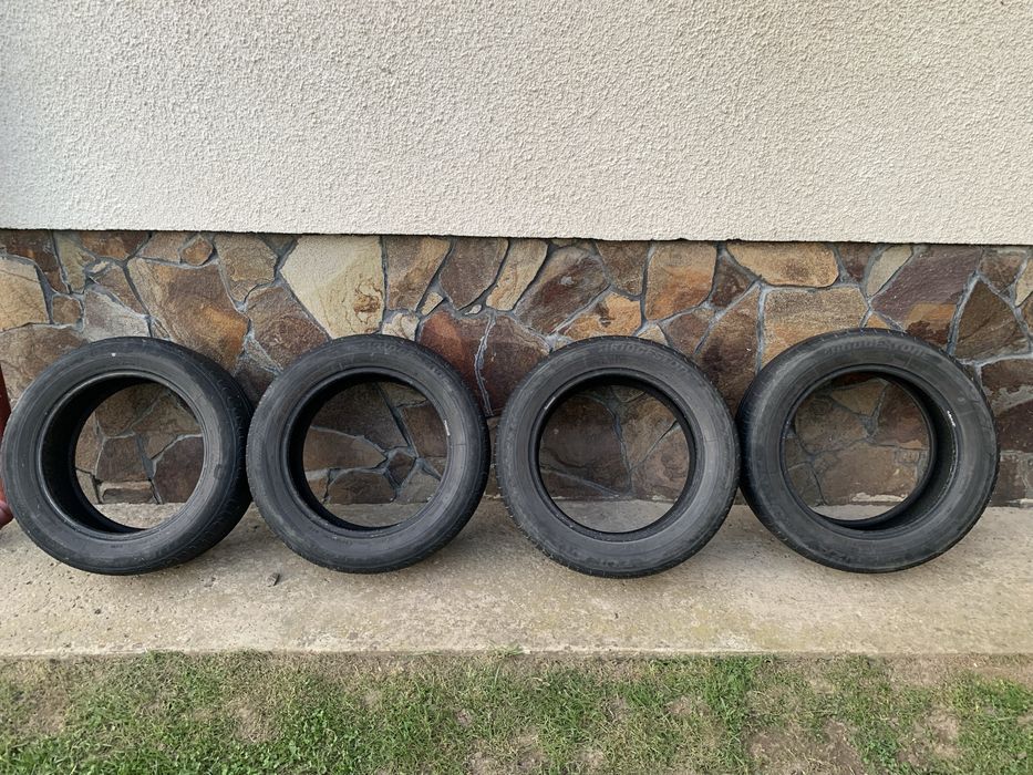 Шини r17 225/55 комплект шин літо BRIDGESTONE