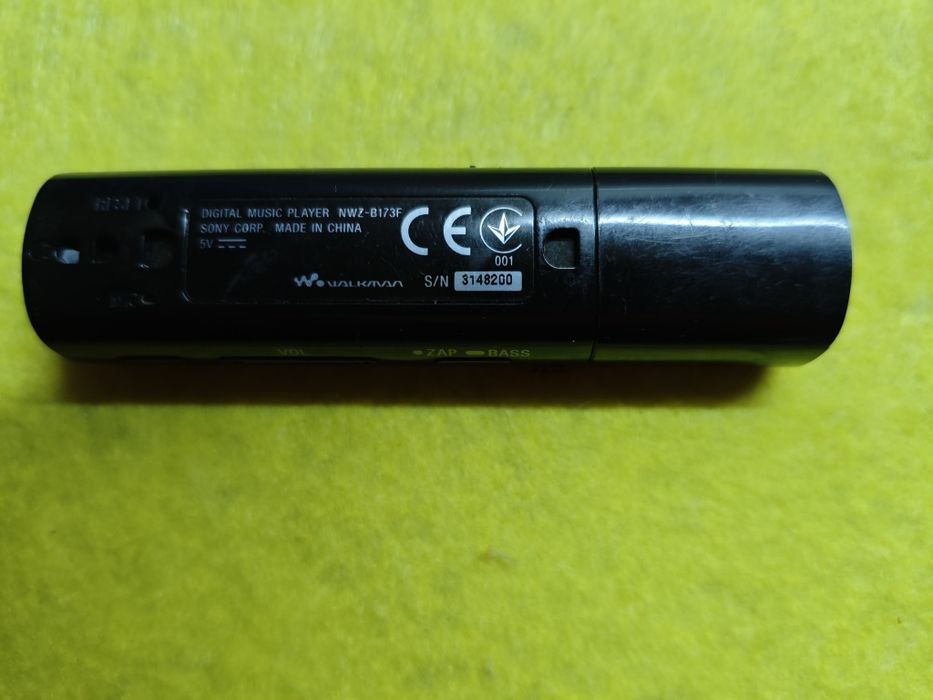 МР3 Sony плеер  NWZ B  173  F