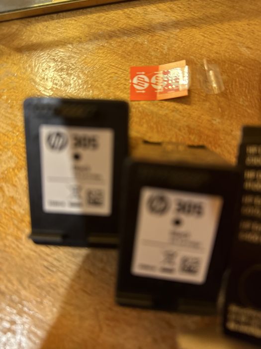 Tinteiros 305 HP novos comprados por engano