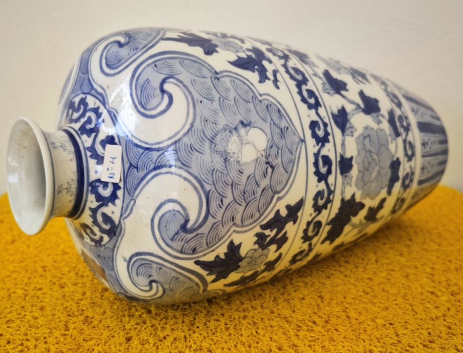 Vaso de porcelana asiática