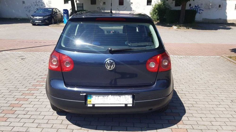 VW Golf 5 2006 1.6 бензин автомат