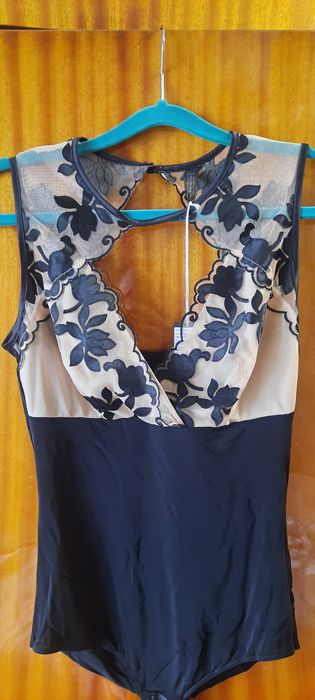 Боді м calzedonia