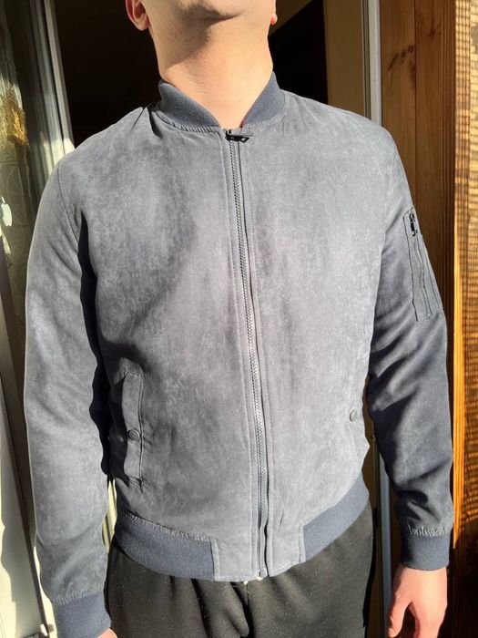 Бомбер Bershka