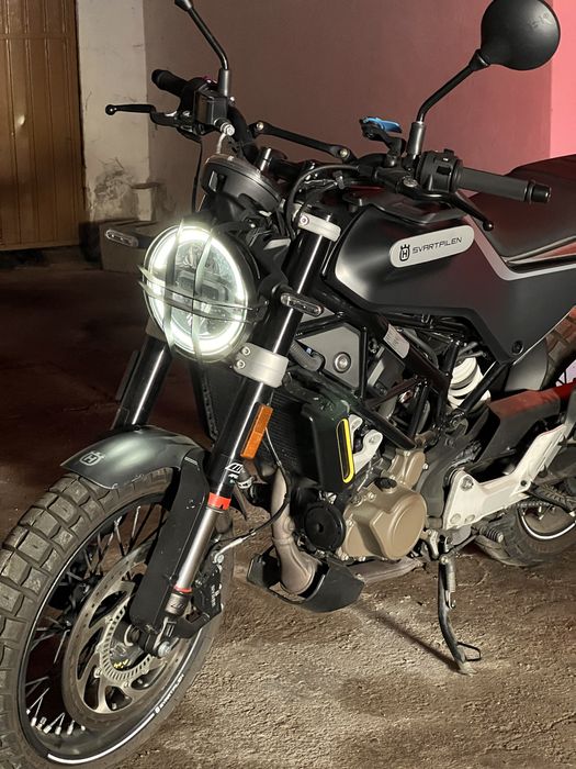 Husqvarna Svartpilen 125