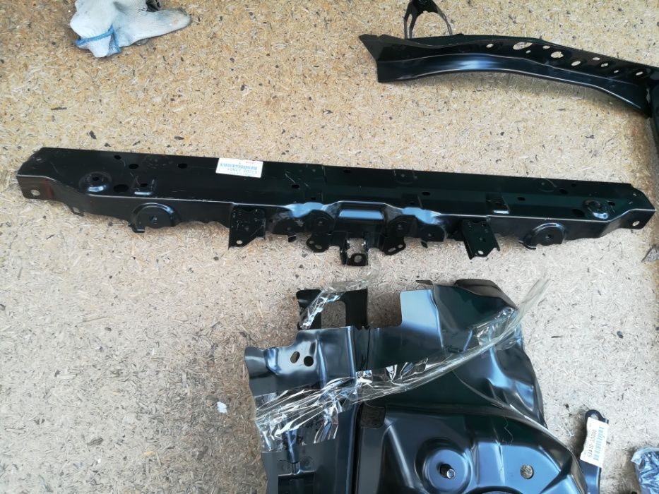 Верхняя панель радиатора TOYOTA Camrу 70