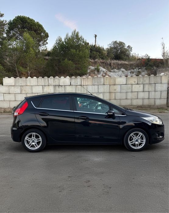 Ford Fiesta 1.5 TDCi Titanium — photo 2