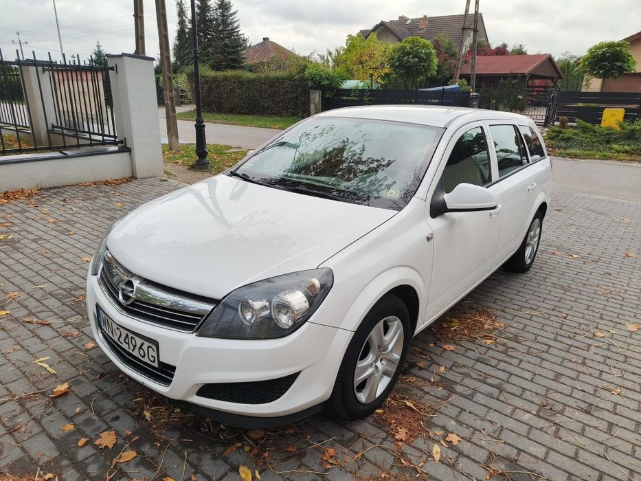 Opel Astra 2011r 1.7 CDTI Stan BDB