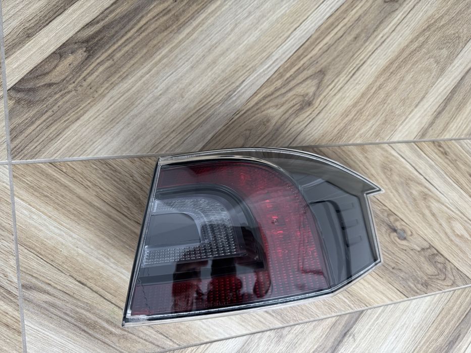 Tesla S стоп задній правий оригінал