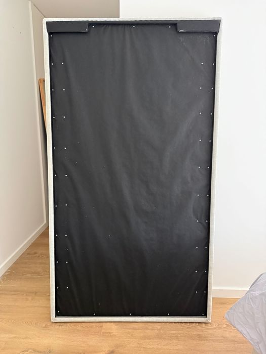 Espelho grande Idálius com moldura estofada – 180 × 100 cm