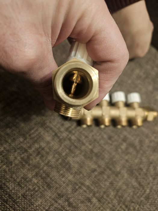 Rozdzielacz do wody Caleffi