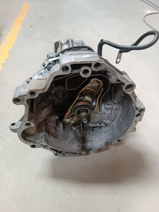 Caixa de velocidades - Audi 80 1.9 TDI ( 90cv )
