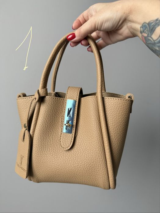 Розпродаж нових та б/у сумок