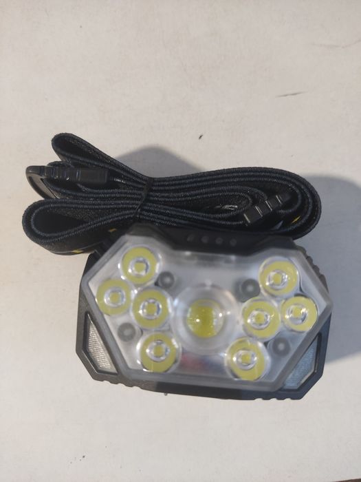 Ліхтарик на акумуляторі