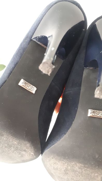 Granatowe szpilki Buffalo Londyn 39