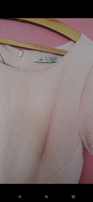 Pudrowa sukienka rozmiar L