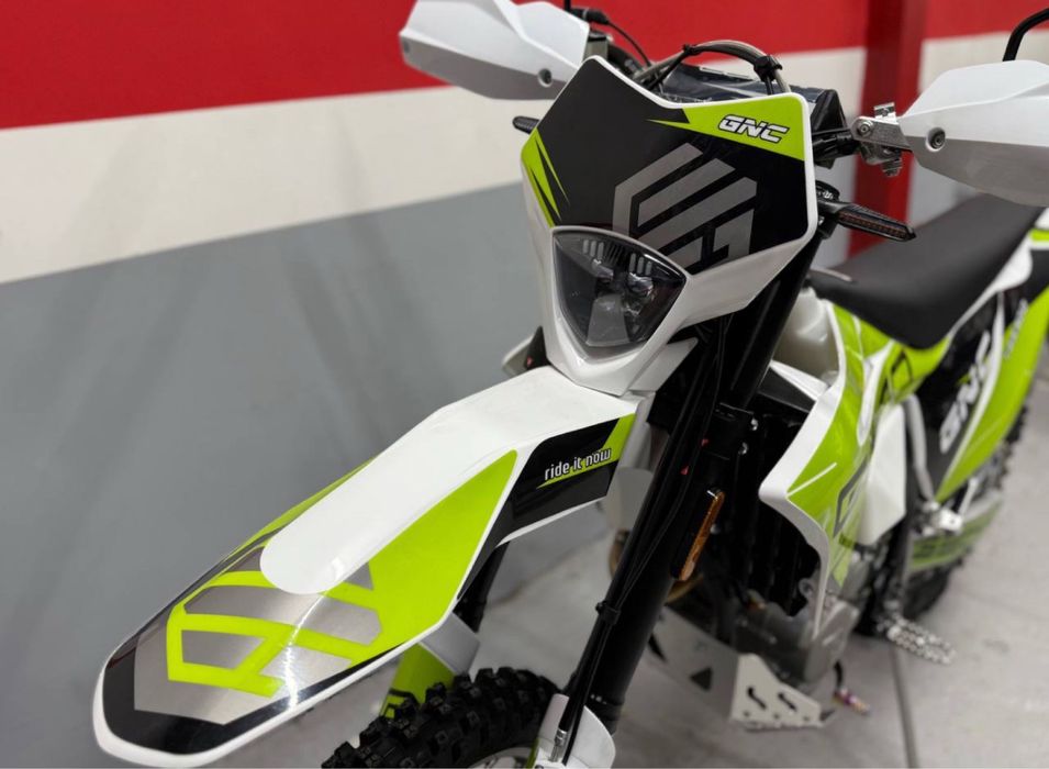 Geon Dakar GNC 300 YGS enduro