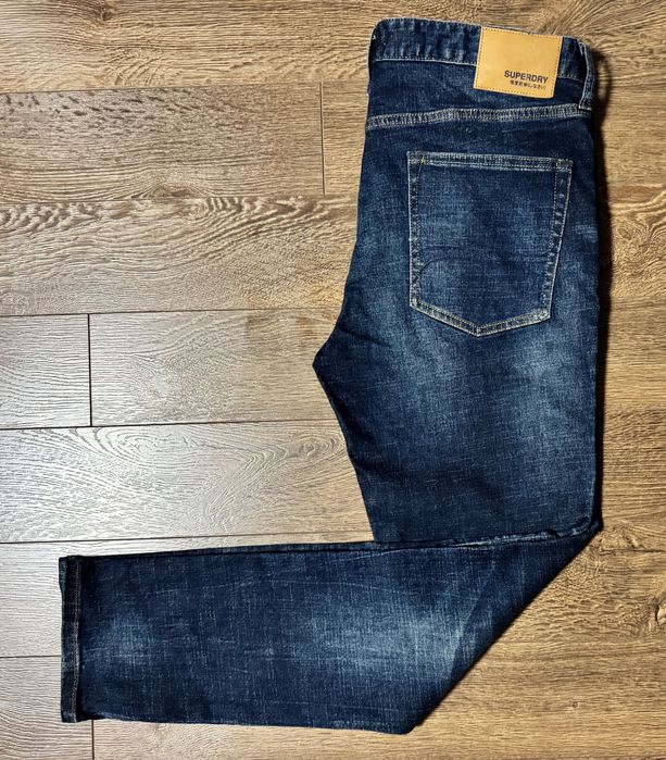 Продам джинсы Superdry.