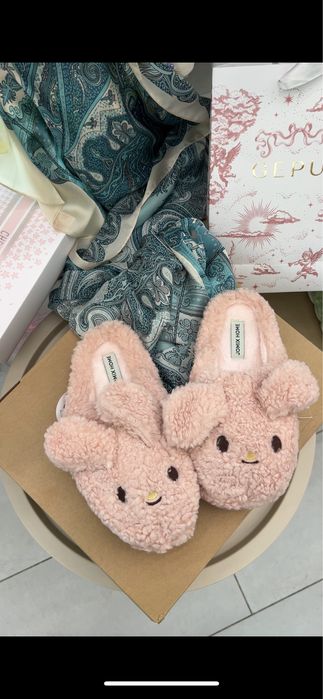 Тапки кімнатні жіночі. Тапочки зайці. Комнатные тапки. Капці домашні