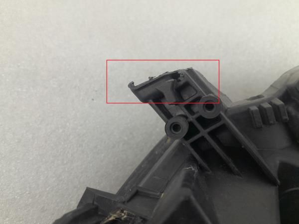 Ótica / farol direita RENAULT Megane IV (B9A/M_)