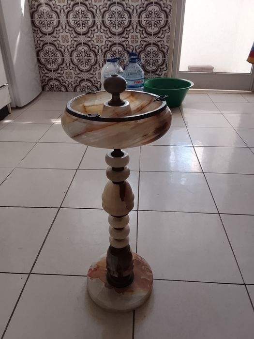 Cinzeiro em pedra