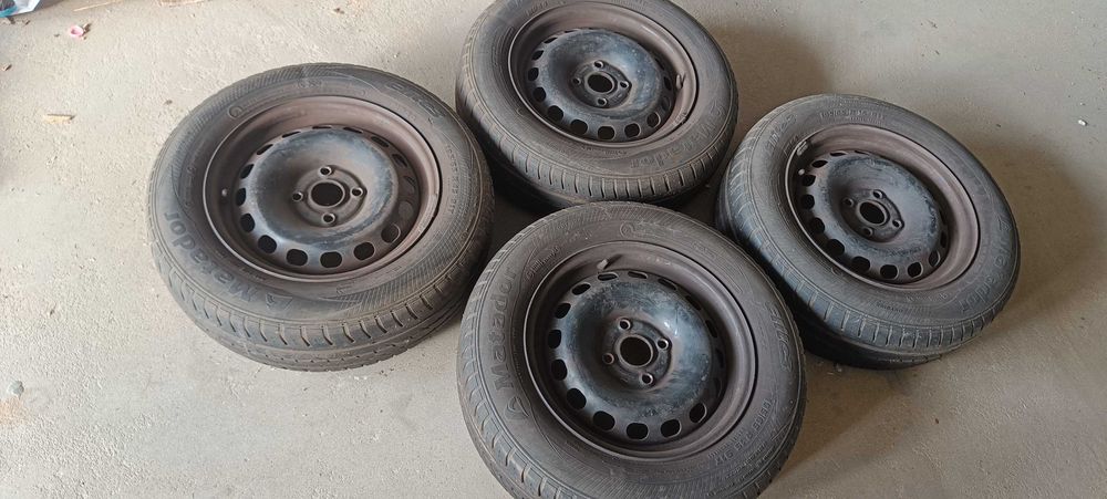 Oryginalne Felgi Stalowe Audi 80 B4 15" 4 sztuki Komplet