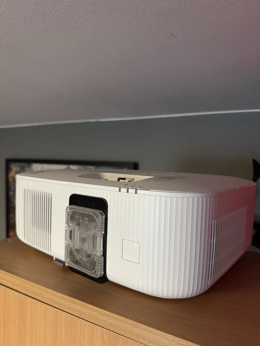 Projektor EPSON EH-TW6250 4K, 2800 ASNI lumen, Wi-Fi