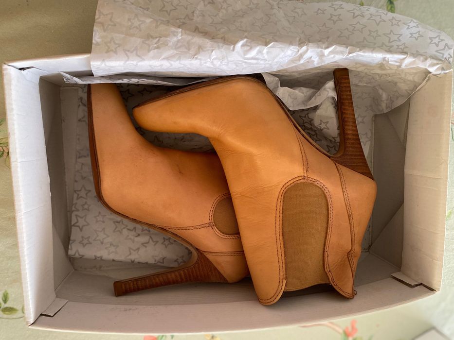 Botas da Uterque em couro