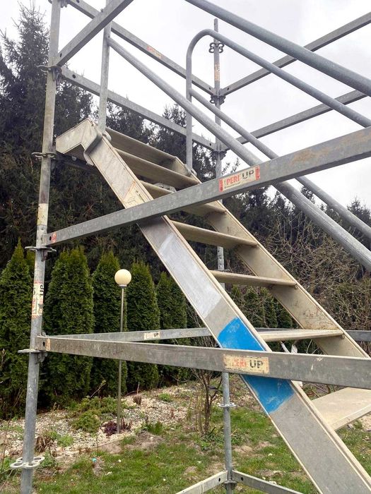 Schodnia peri up rusztowanie 10m
