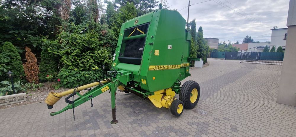 John Deere 580 Pasowa Zmiennokomorowa  Prasa używana