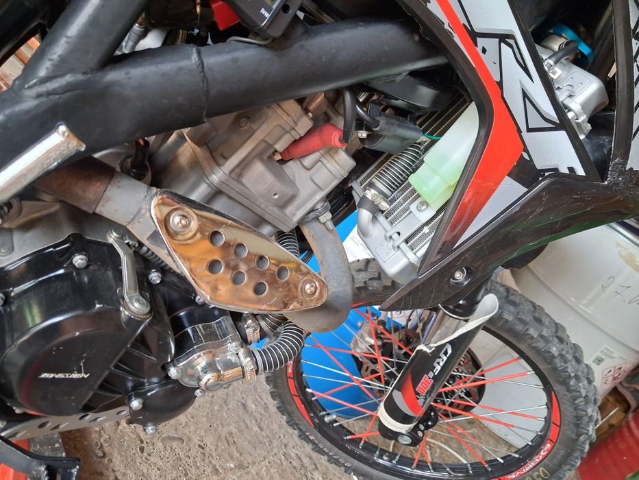 Продам крос 300 crf
