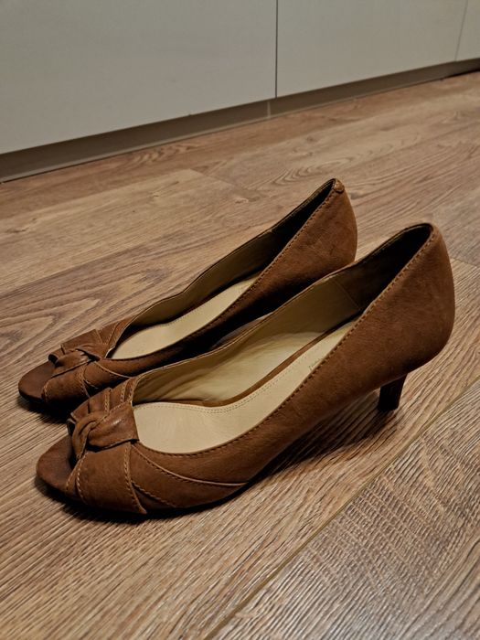 Шкіряні туфлі Massimo Dutti