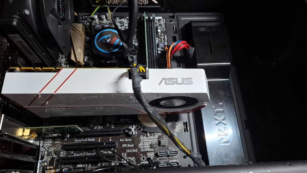 Zestaw komponentów do komputera gamingowego