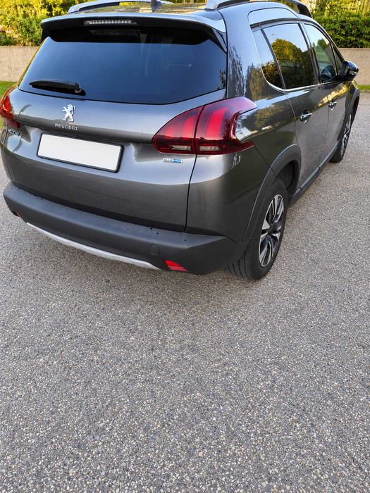 Peugeot 2008 1.6 BlueHDi Automático Allure