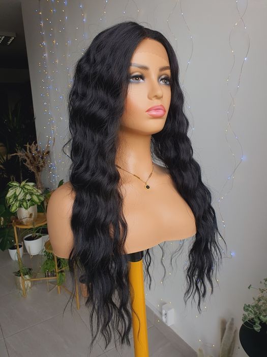 Czarna długa peruka fale loki 70 cm lace front Kaja naturlana fryzura