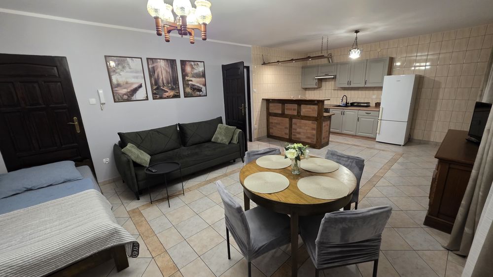 Skrzydła Mazur- Apartament Mrągowo – blisko jeziora Czos | 5 osób | Parking.