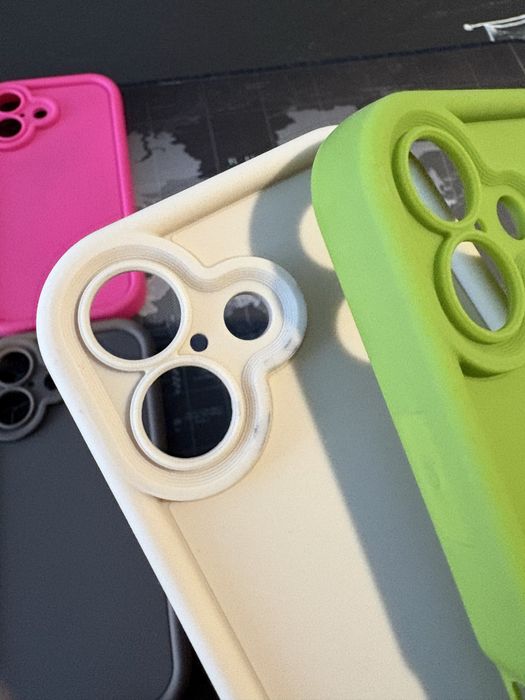 Чохли на iphone 16