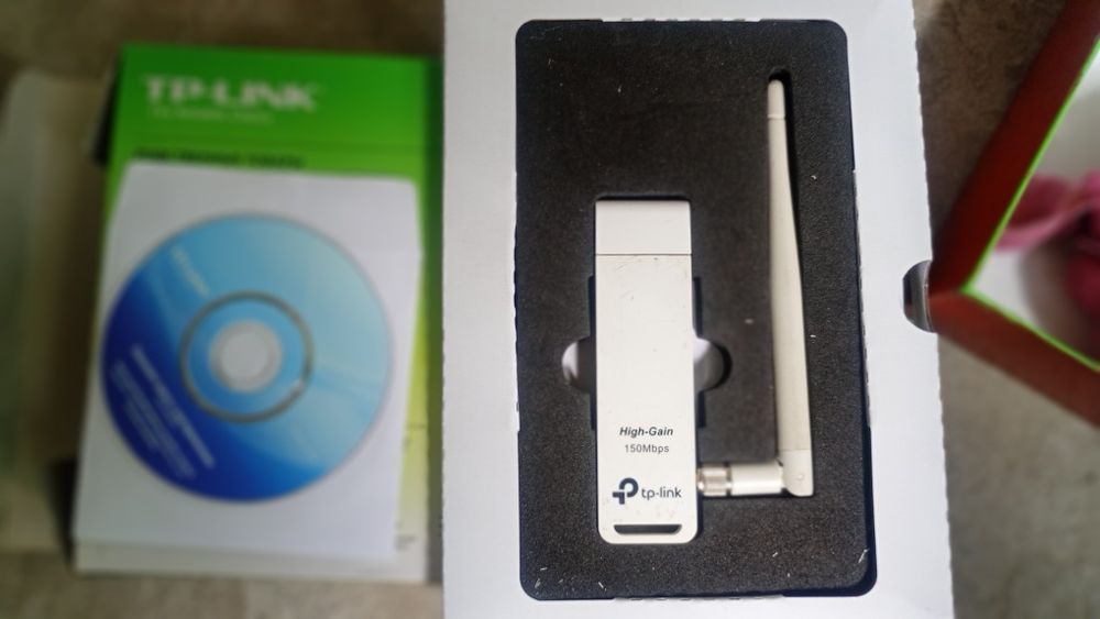 Безпровідний USB-адаптер TP-LINK TL-WN722N
**Ціна:** 400