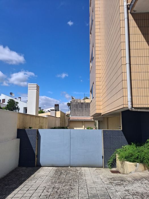 Garagem box para arrendamento