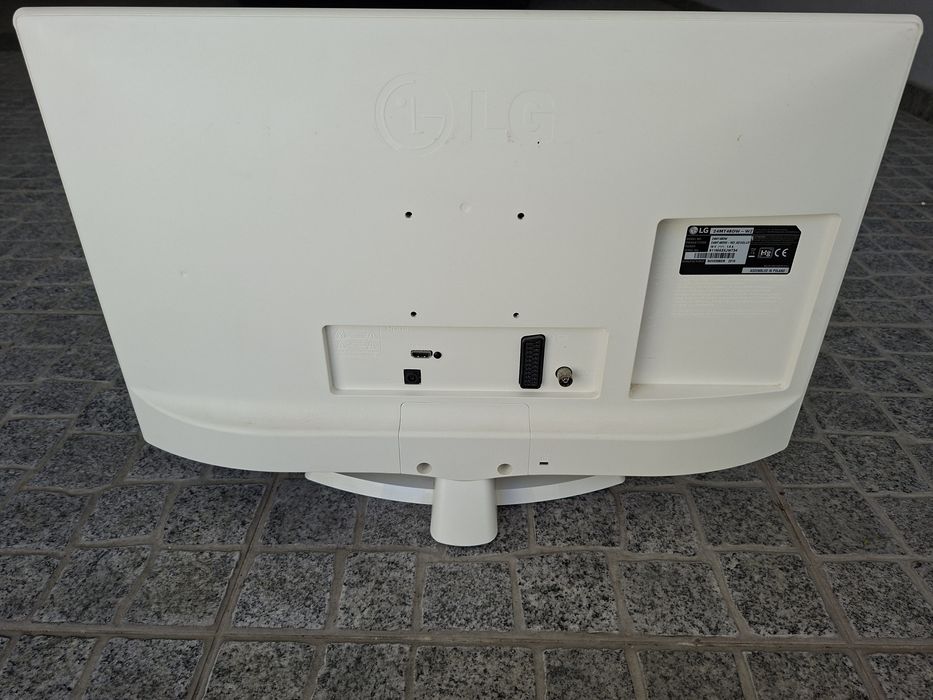 2 Televisões LG 24"