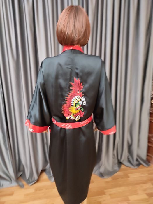 Двосторонній халат з вишивкою в японському стилі