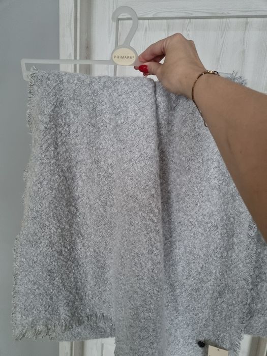 Nowy szal szary Primark - ciepły, miły