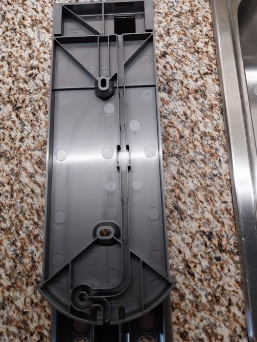 Acessório suporte aspirador Dyson V8 Absolute